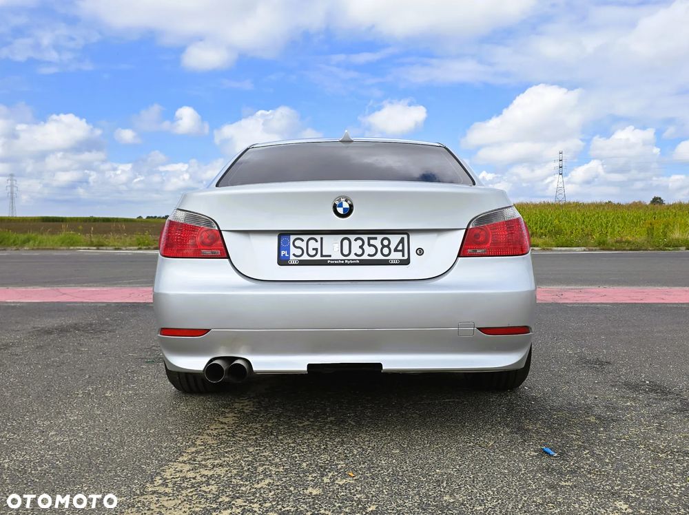 BMW Seria 5 525i - 4