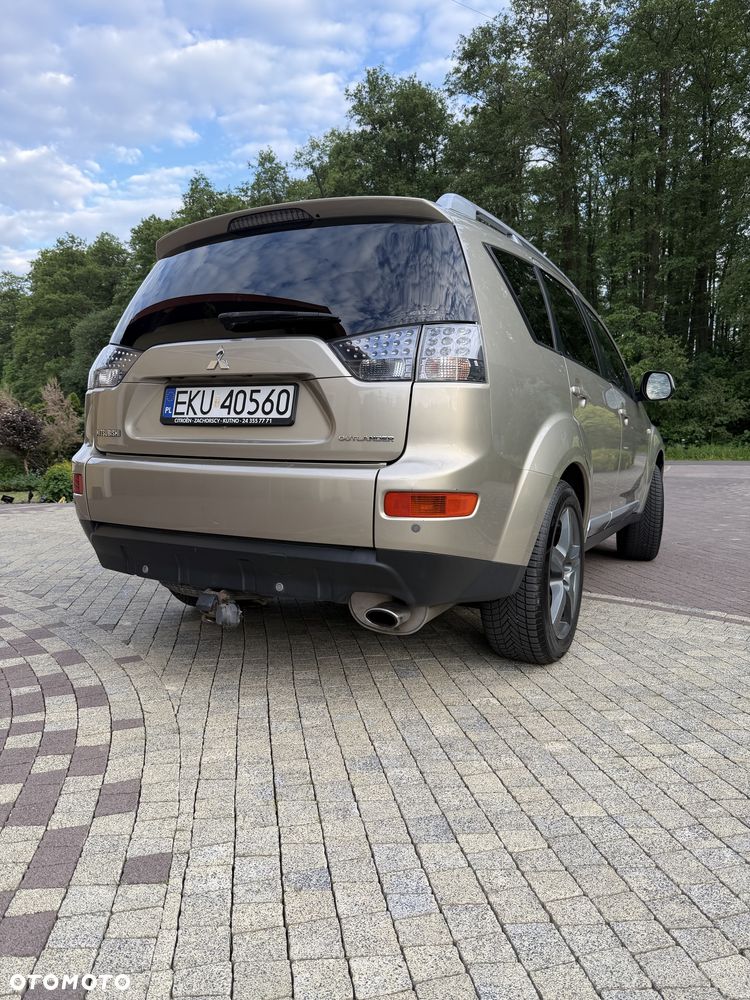 Mitsubishi Outlander - 6