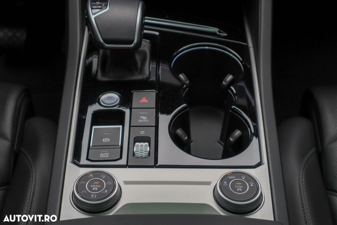 Volkswagen Touareg - 33