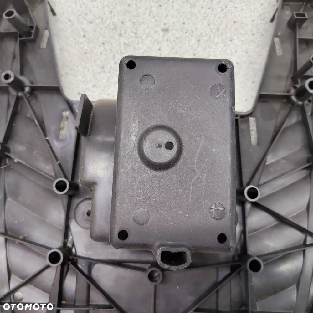 Podłoga, podest, owiewka, osłona Yamaha CW 50 CW50 Booster 50 - 11