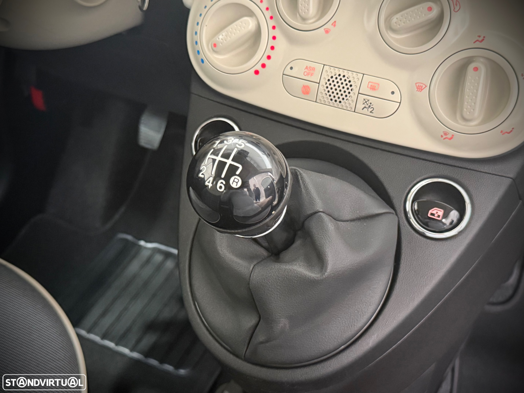 Fiat 500C 1.0 Hybrid Lounge - 19