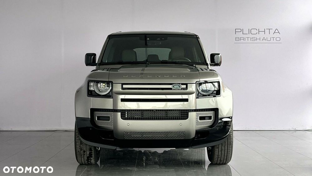 Land Rover Defender - 3