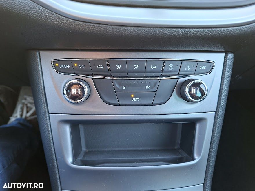 Opel Astra 1.5 D Start/Stop 2020 - 10