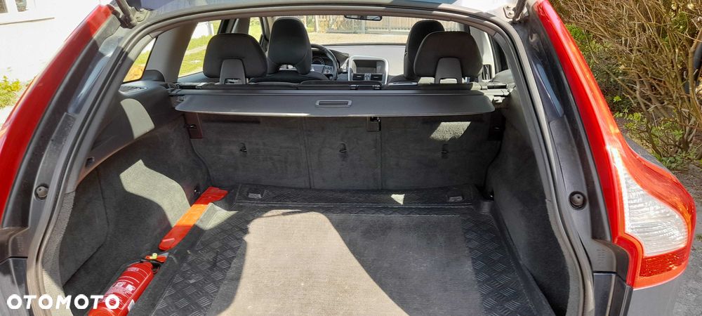 Volvo XC 60 - 4