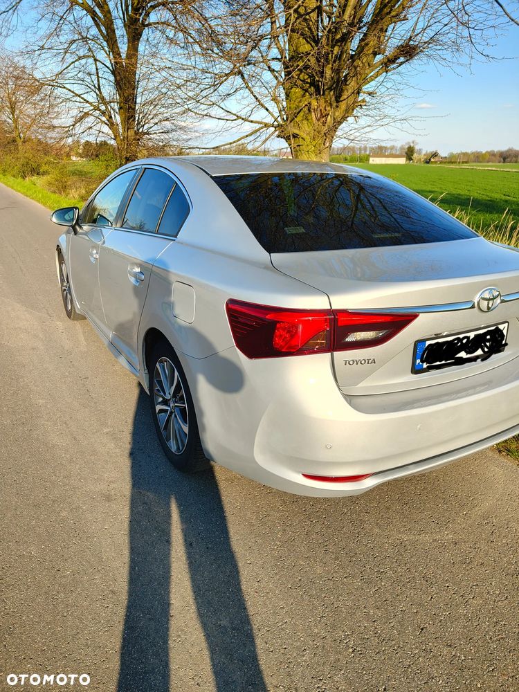 Toyota Avensis 2.0 D-4D Prestige - 3