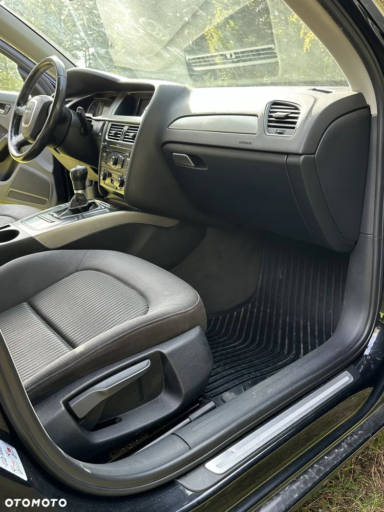 Audi A4 Limousine - 10