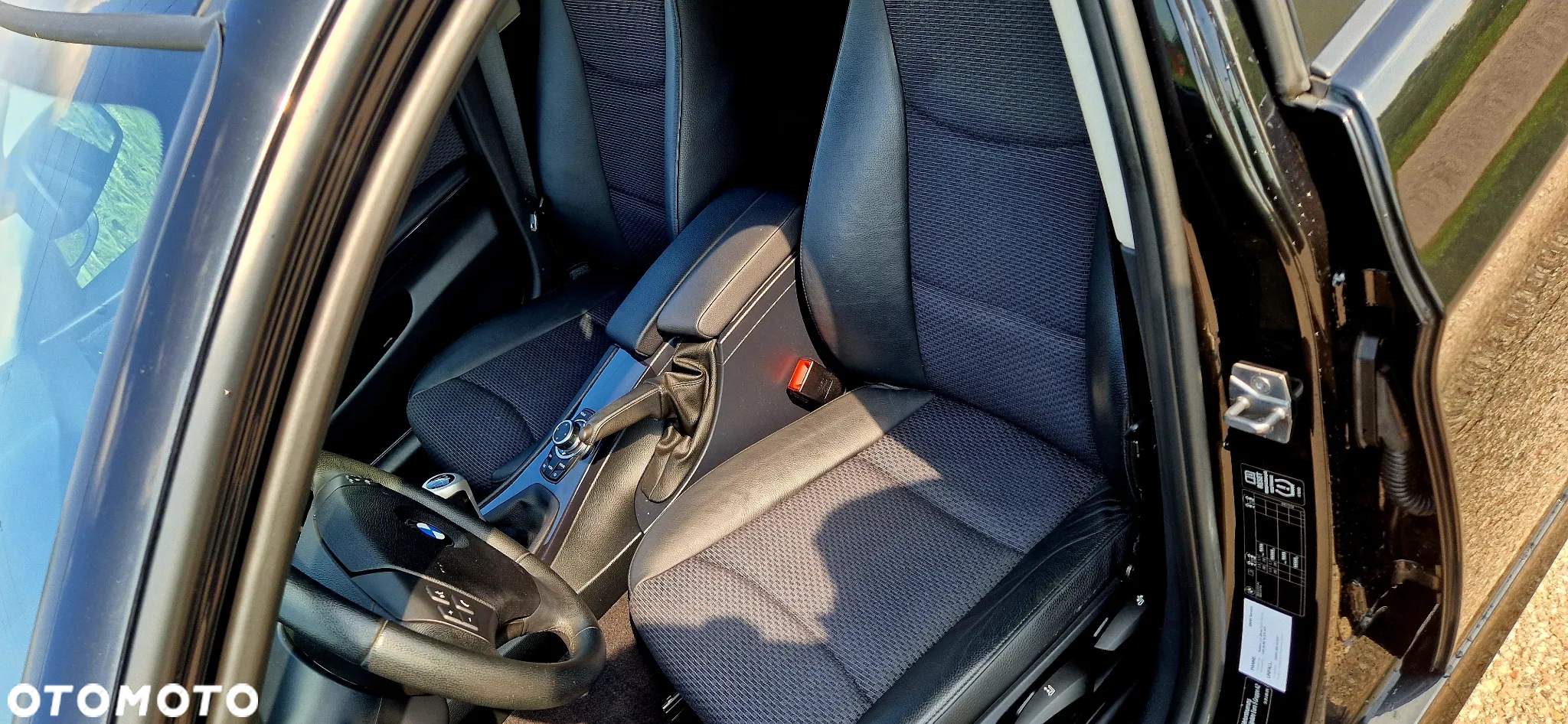 BMW Seria 3 320d DPF Touring - 28