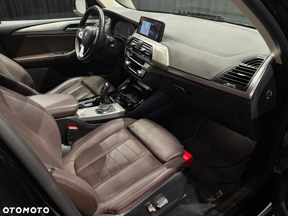 BMW X3 xDrive20d mHEV - 12