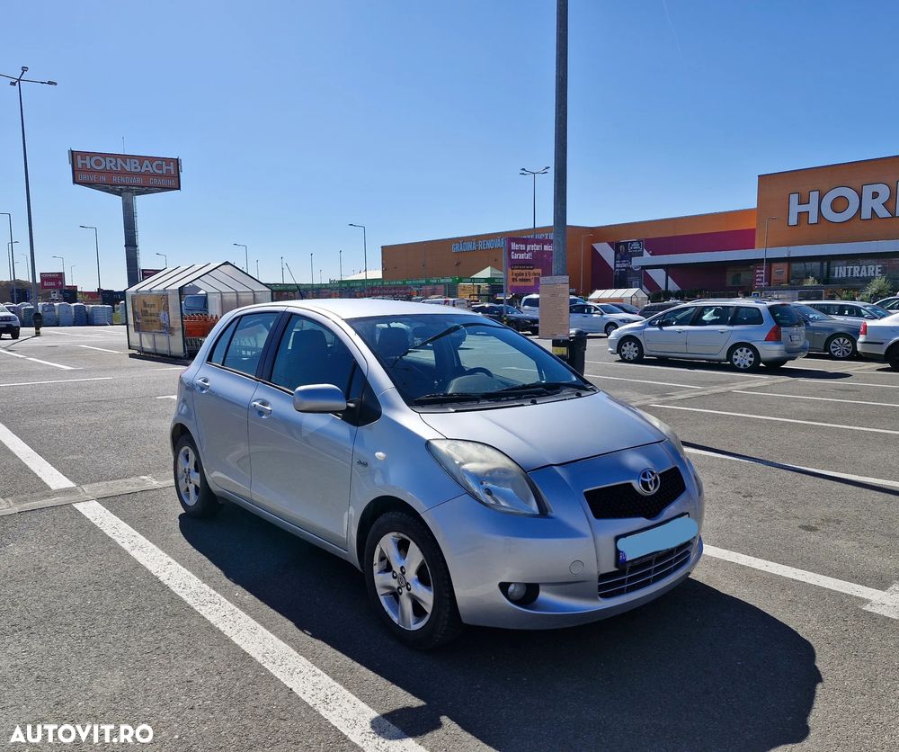 Toyota Yaris 1.4 D-4D Sol - 1