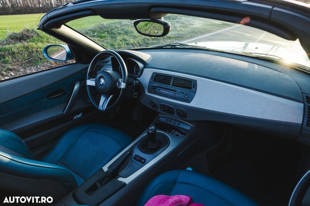 BMW Z4 2.5i - 13