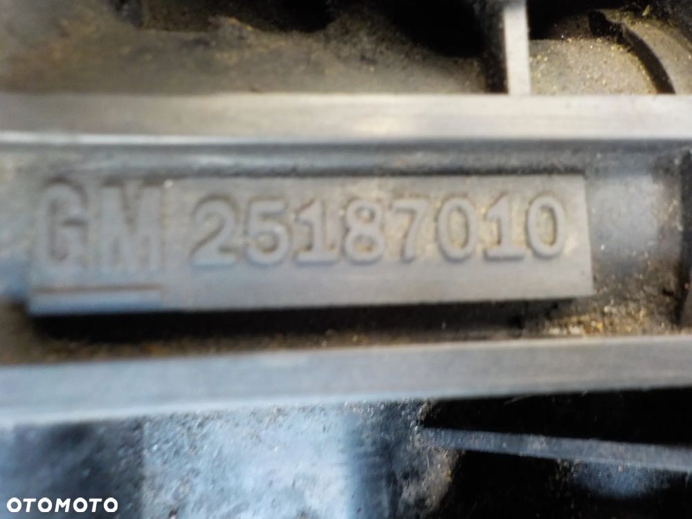 OPEL ANTRA 2.2 D KOLEKTOR SSĄCY