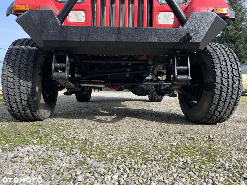 Jeep Wrangler - 8