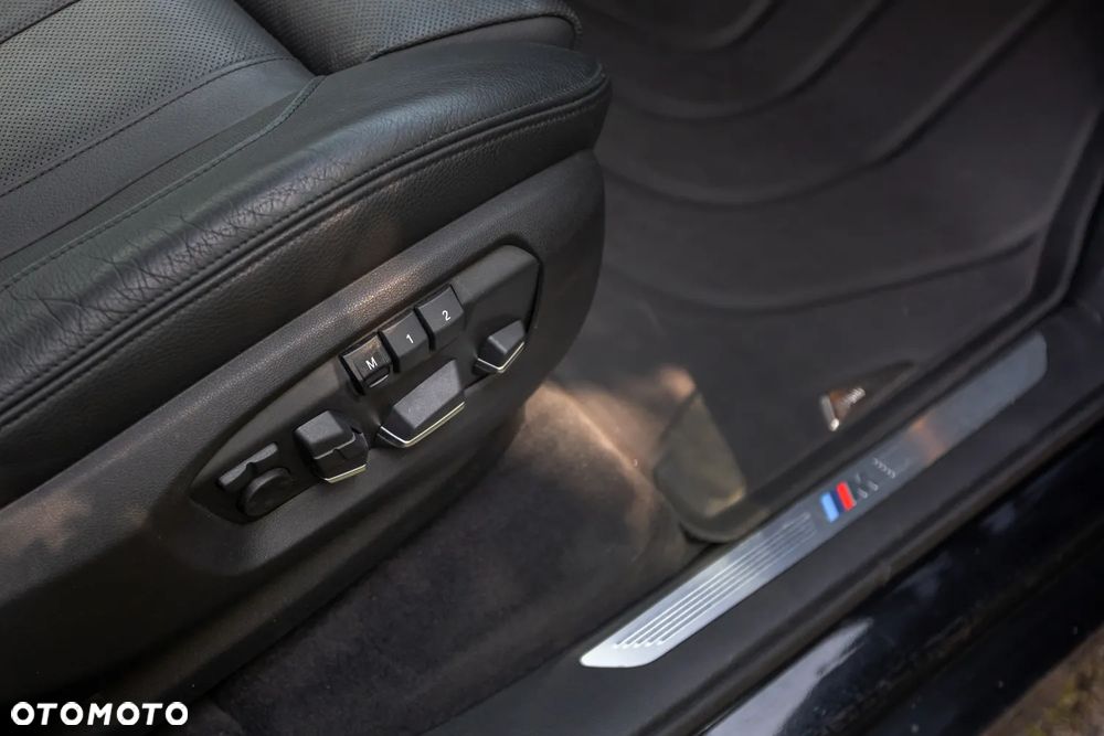 BMW X5 xDrive40d - 25