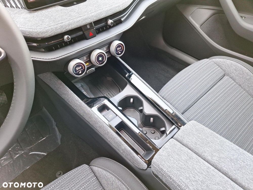 Skoda Superb 1.5 TSI mHEV Edition 130 DSG - 23