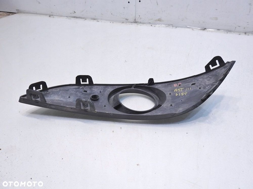 KRATKA ZDERZAKA PRAWA OPEL ASTRA III H LIFT - 4