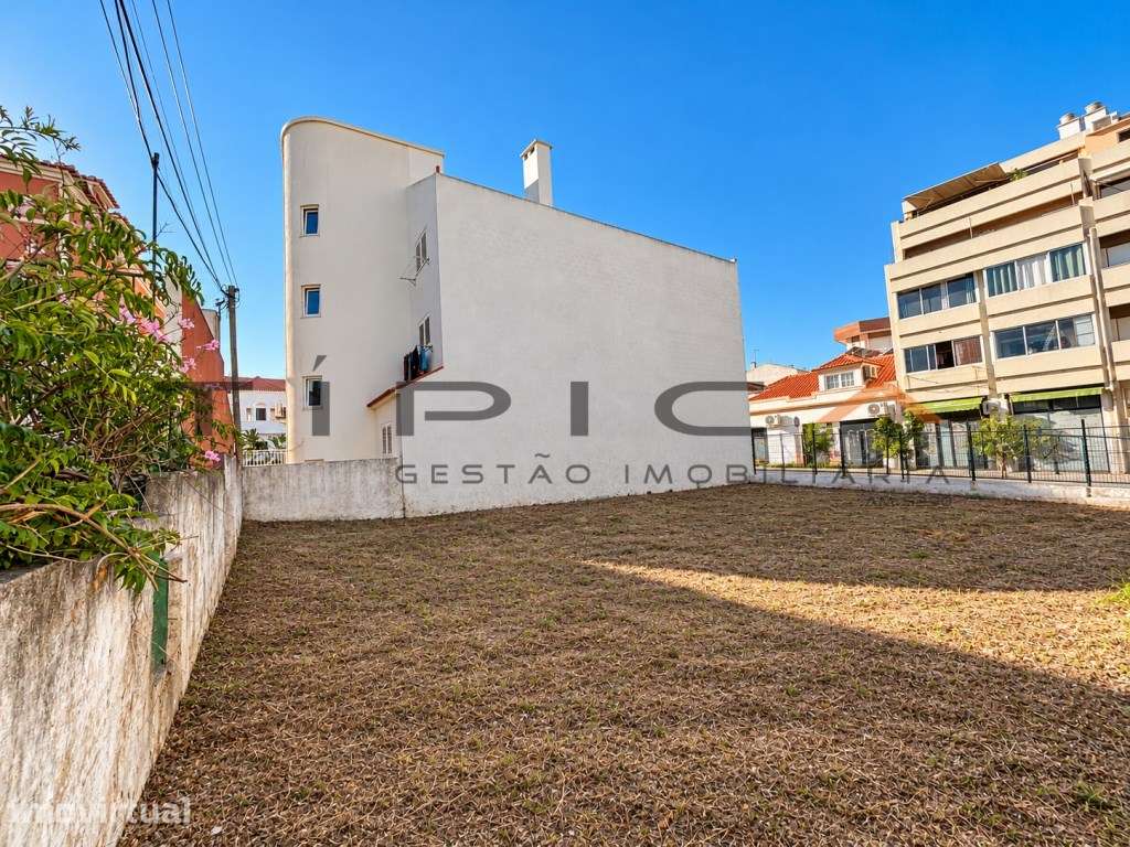 Terreno com projeto aprovado para 6 apartamentos numa localização p... - Grande imagem: 4/12