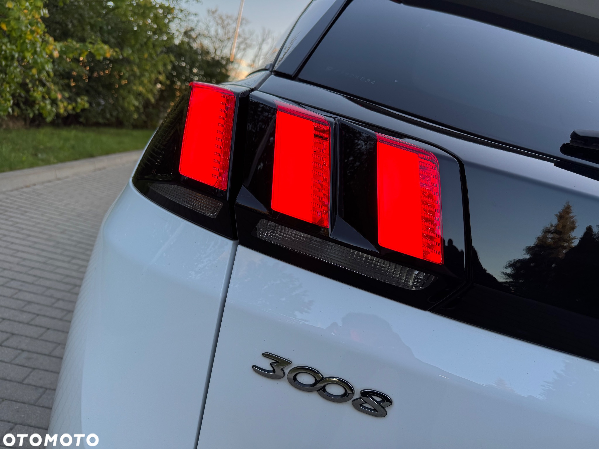 Peugeot 3008 PureTech 130 Stop & Start GPF EAT8 Allure Business-Paket - 10