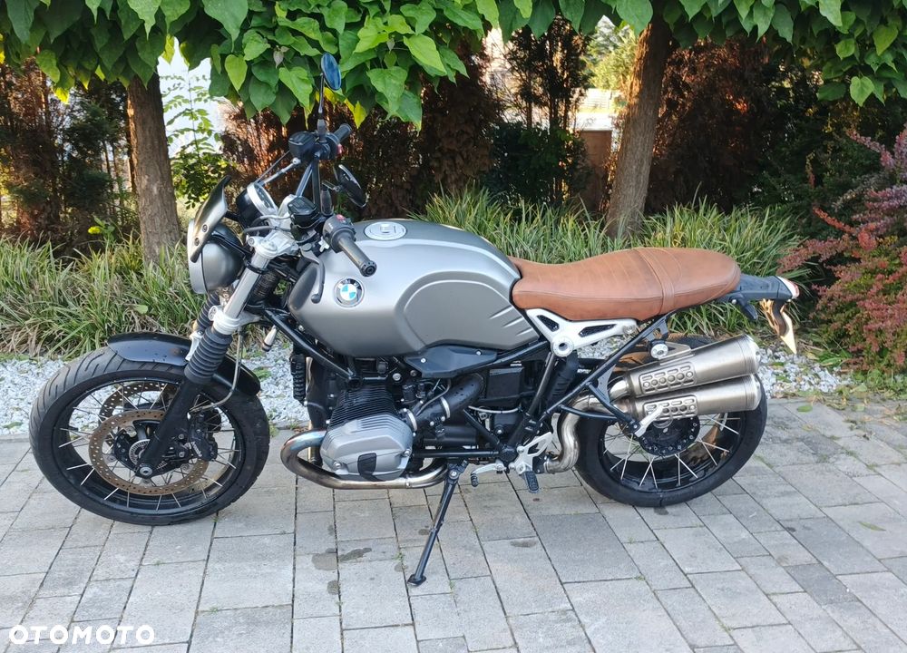 BMW R - 1