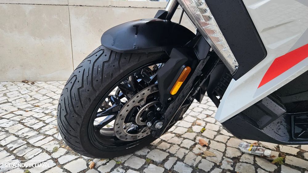 Honda CB Bmw c400x - 4