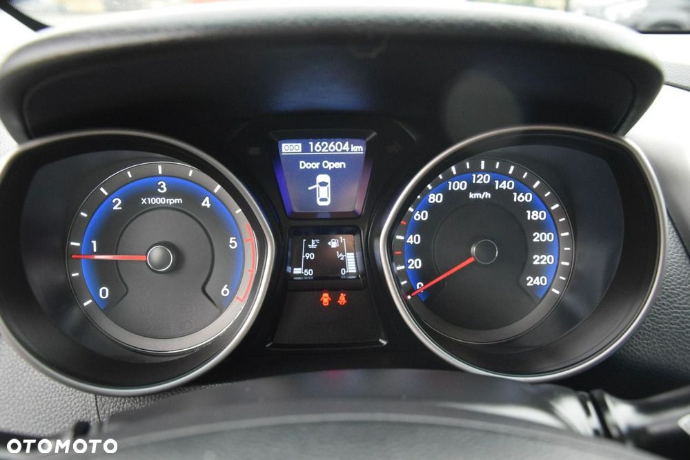 Hyundai i30 1.6 CRDi Fifa World Cup Edition - 34