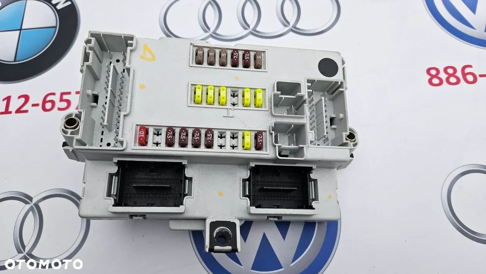 Fiat 500L  Skrzynka bezpieczników BCM Moduł BSI 52054908 - 5