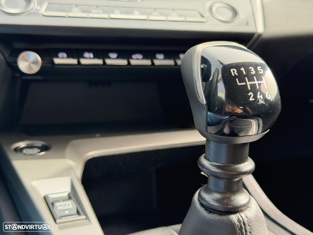 Peugeot 308 BlueHDi 130 Active Pack - 42