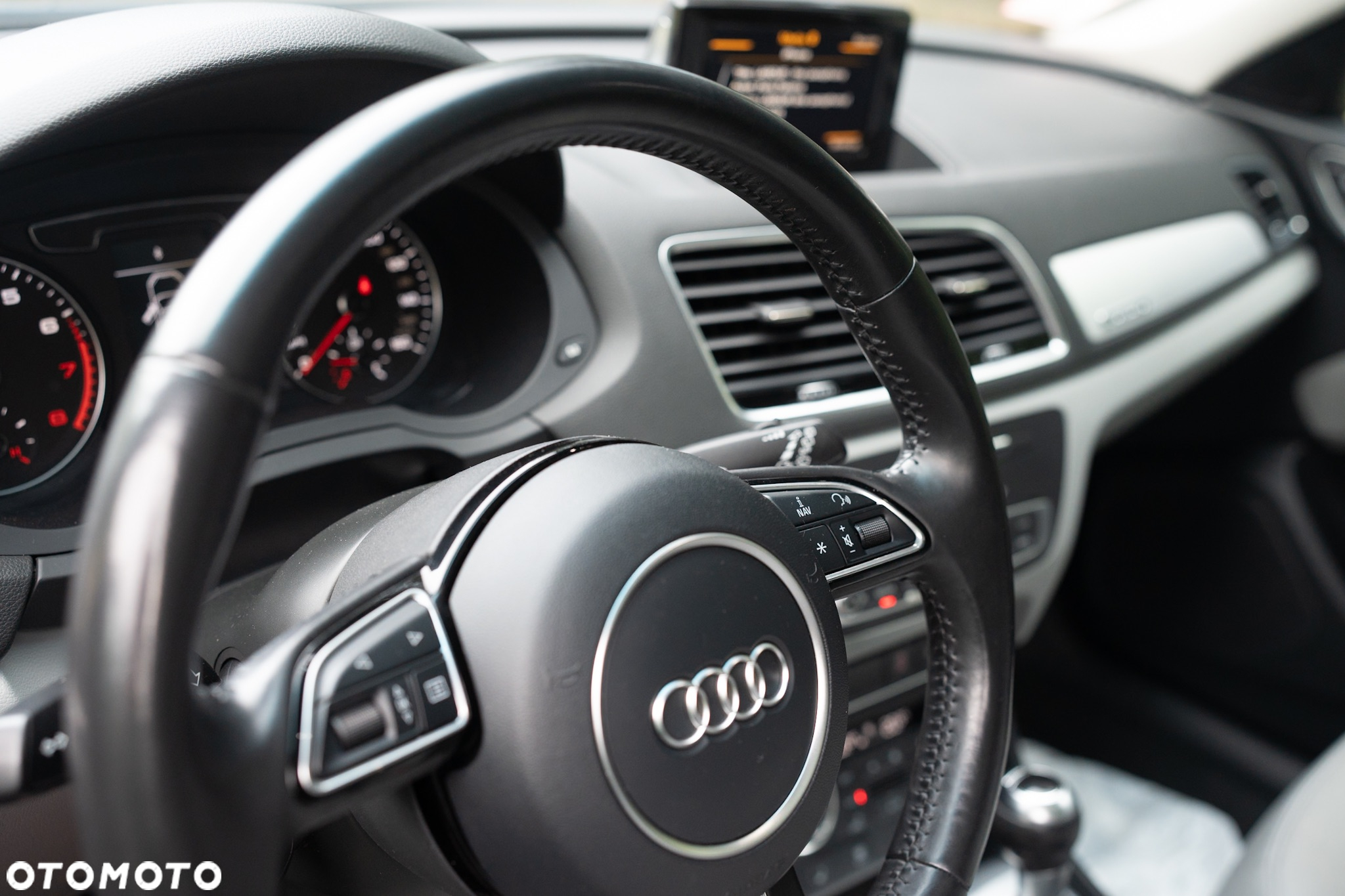Audi Q3 2.0 TFSI quattro S tronic - 4
