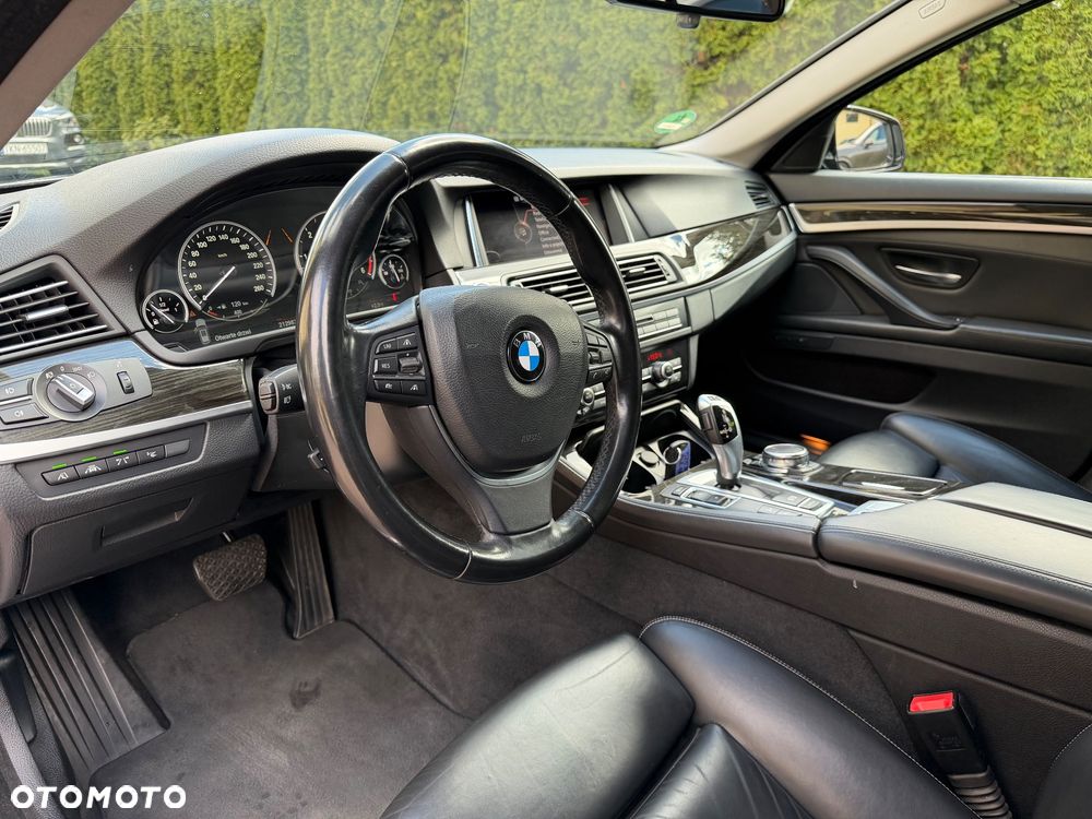 BMW Seria 5 525d xDrive Luxury Line - 19