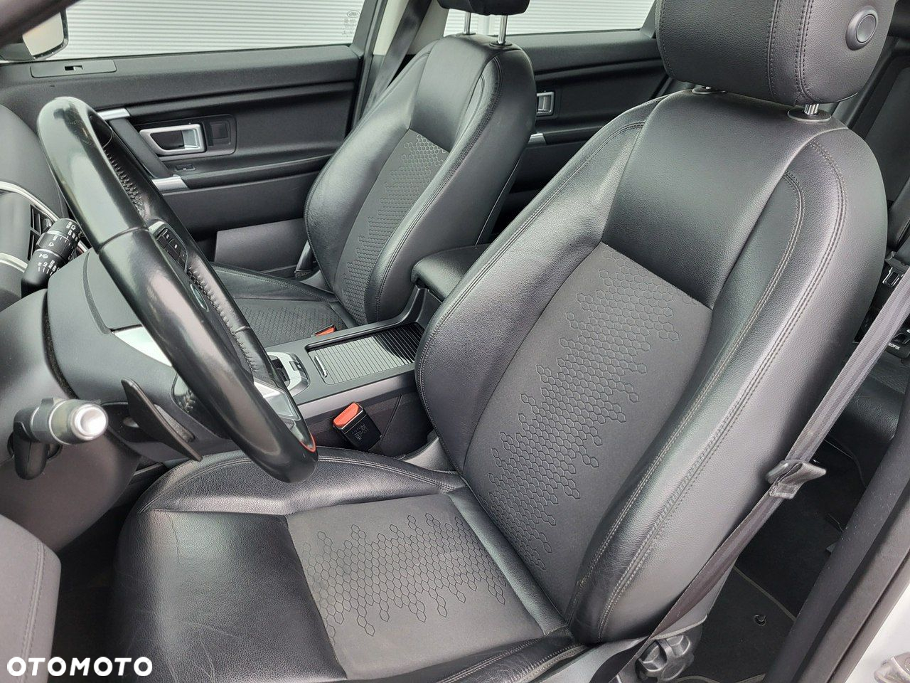 Land Rover Discovery Sport - 17