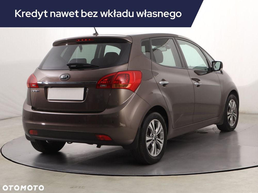 Kia Venga - 7