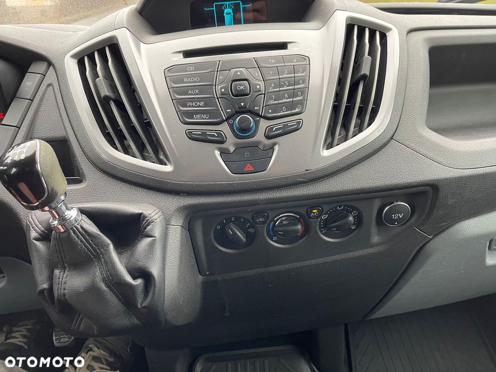 Ford Transit - 23