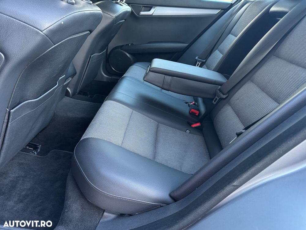 Mercedes-Benz C - 18