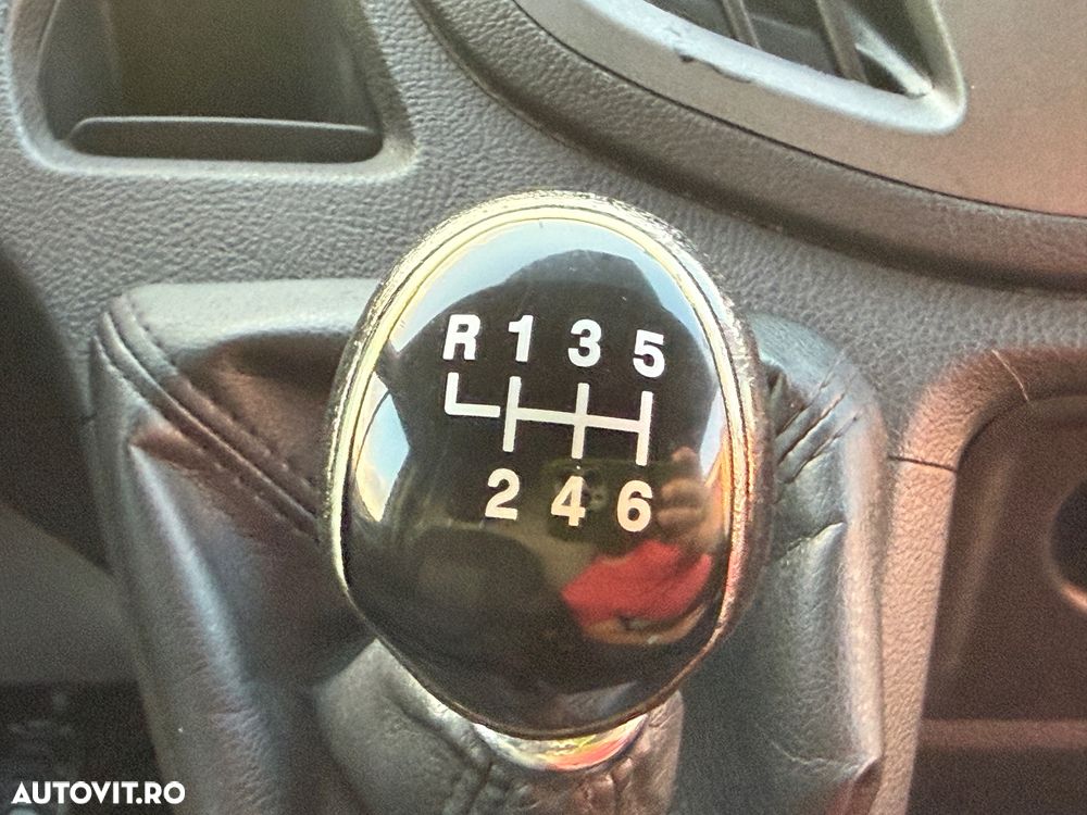 Ford Transit - 13
