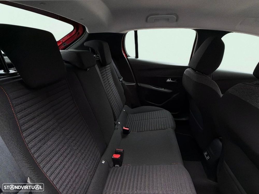Peugeot 208 - 17