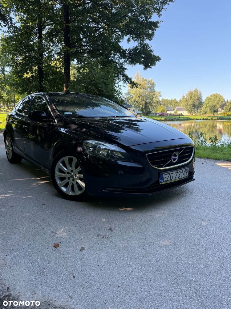 Volvo V40 D2 - 11