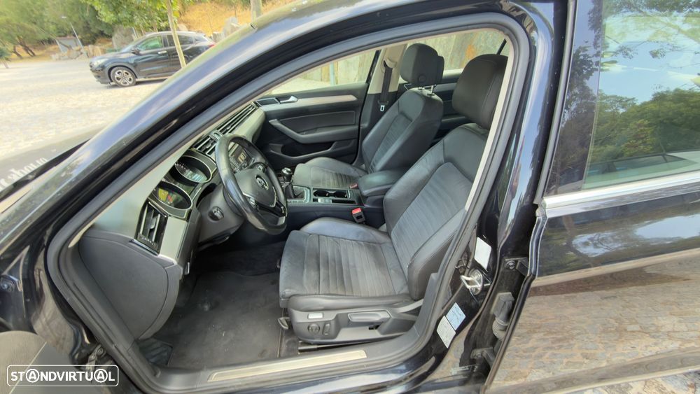 VW Passat 2.0 TDI Highline - 16