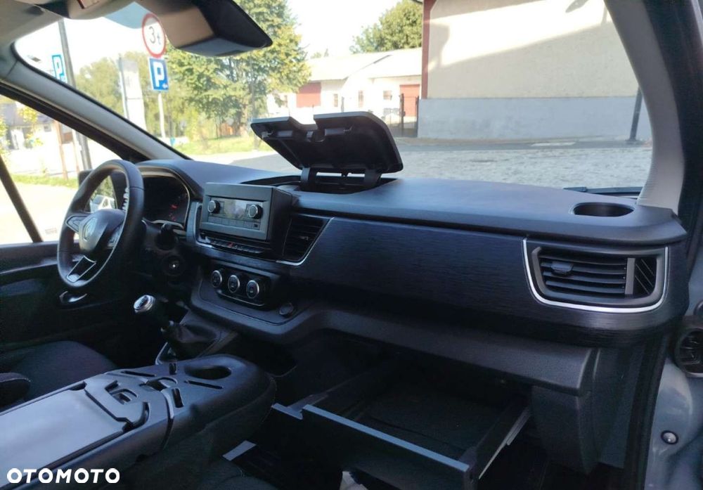 Renault Trafic - 23
