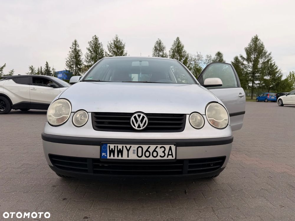 Volkswagen Polo 1.4 16V Comfortline - 1