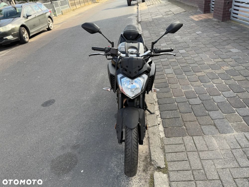 Yamaha MT - 2
