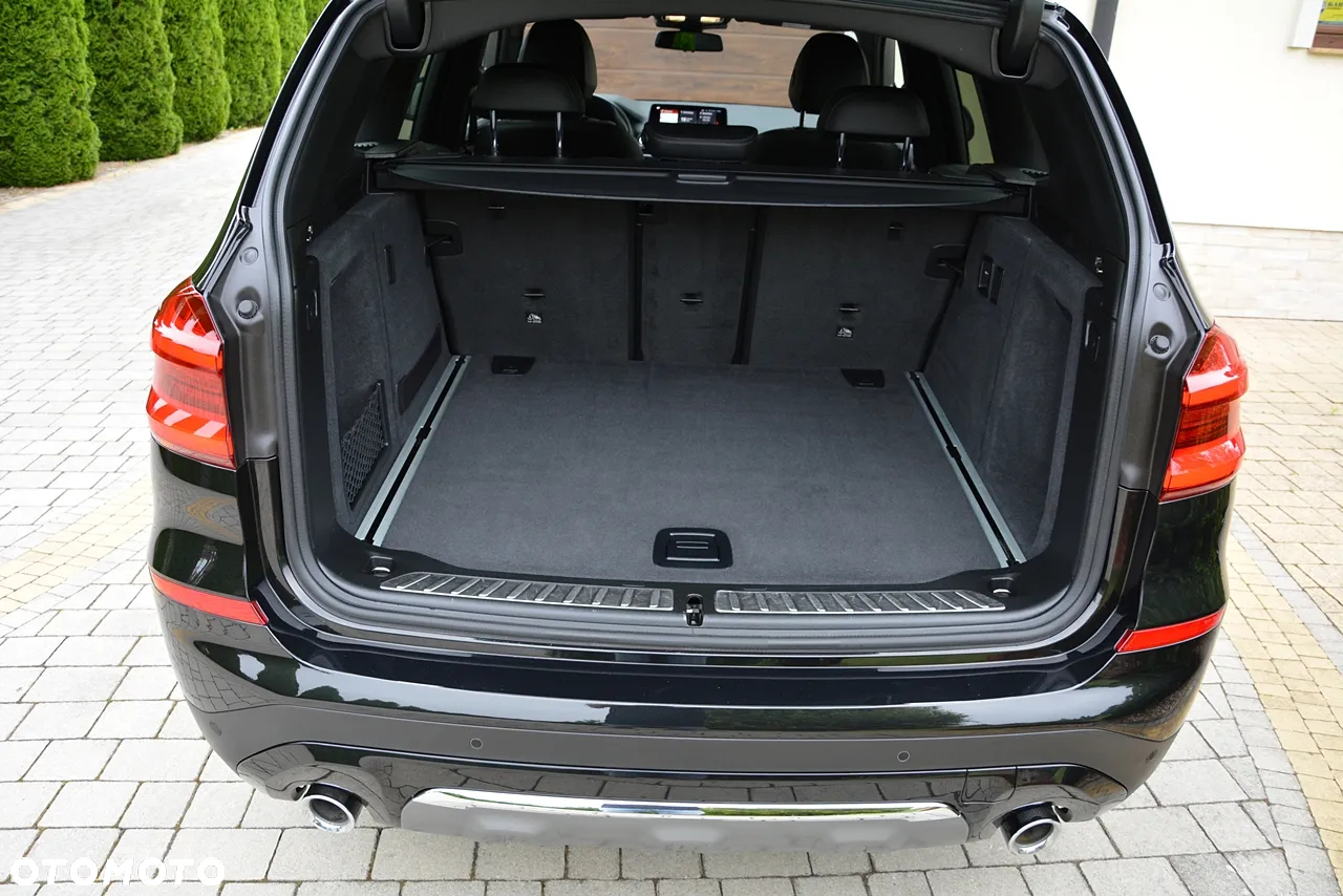 BMW X3 xDrive20d Luxury Line - 28