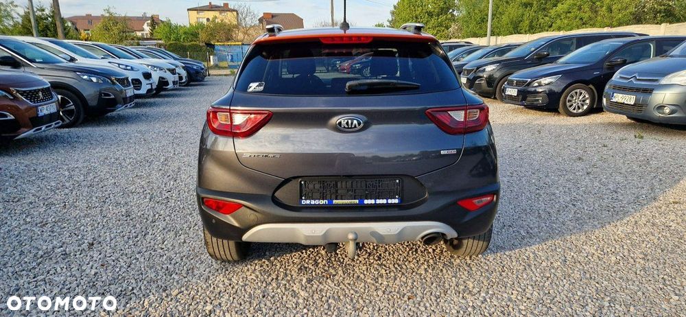 Kia Stonic - 8