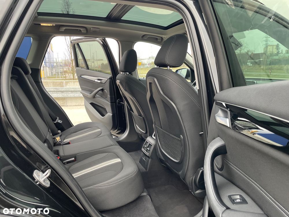 BMW X1 sDrive18i Sport Line - 19