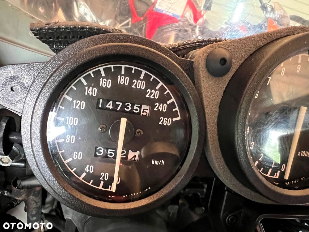 Yamaha FZR - 20