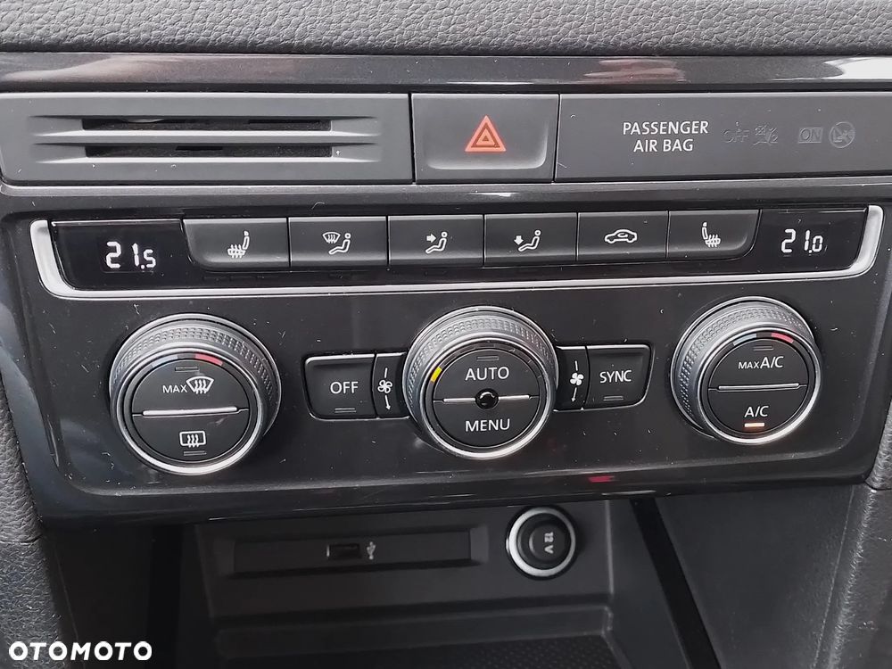 Volkswagen Golf Sportsvan VII SV 1.5 TSI ACT Comfortline - 26