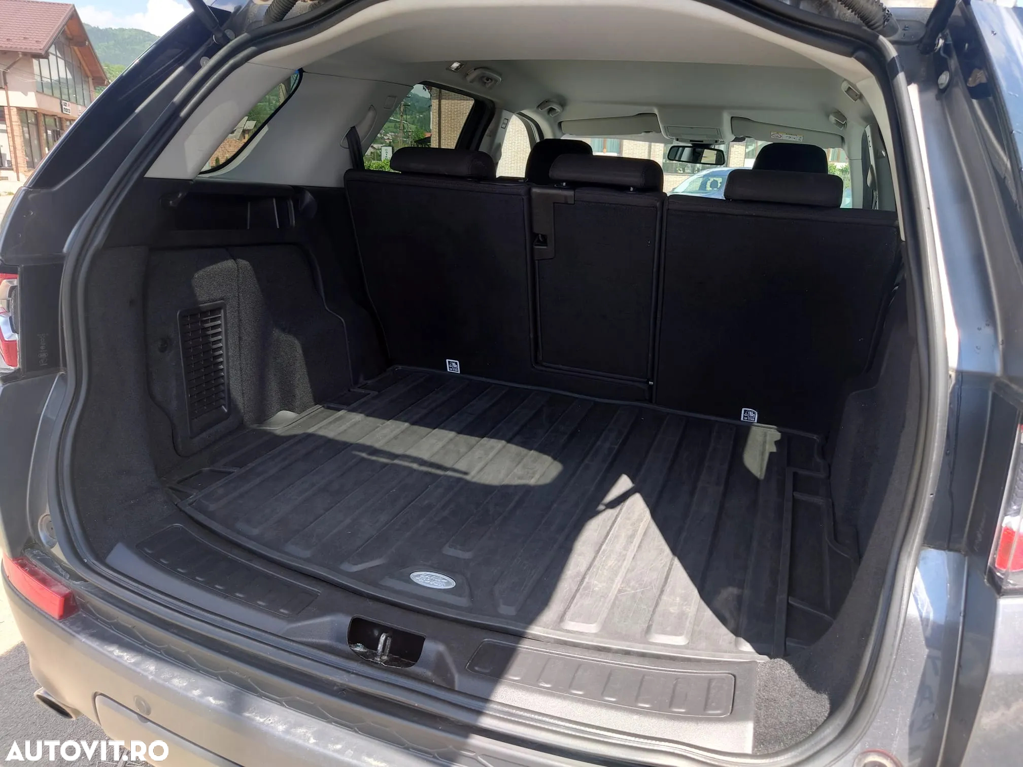 Land Rover Discovery Sport - 19