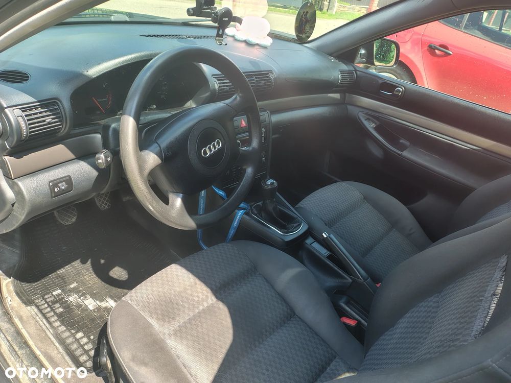 Audi A4 Avant - 7