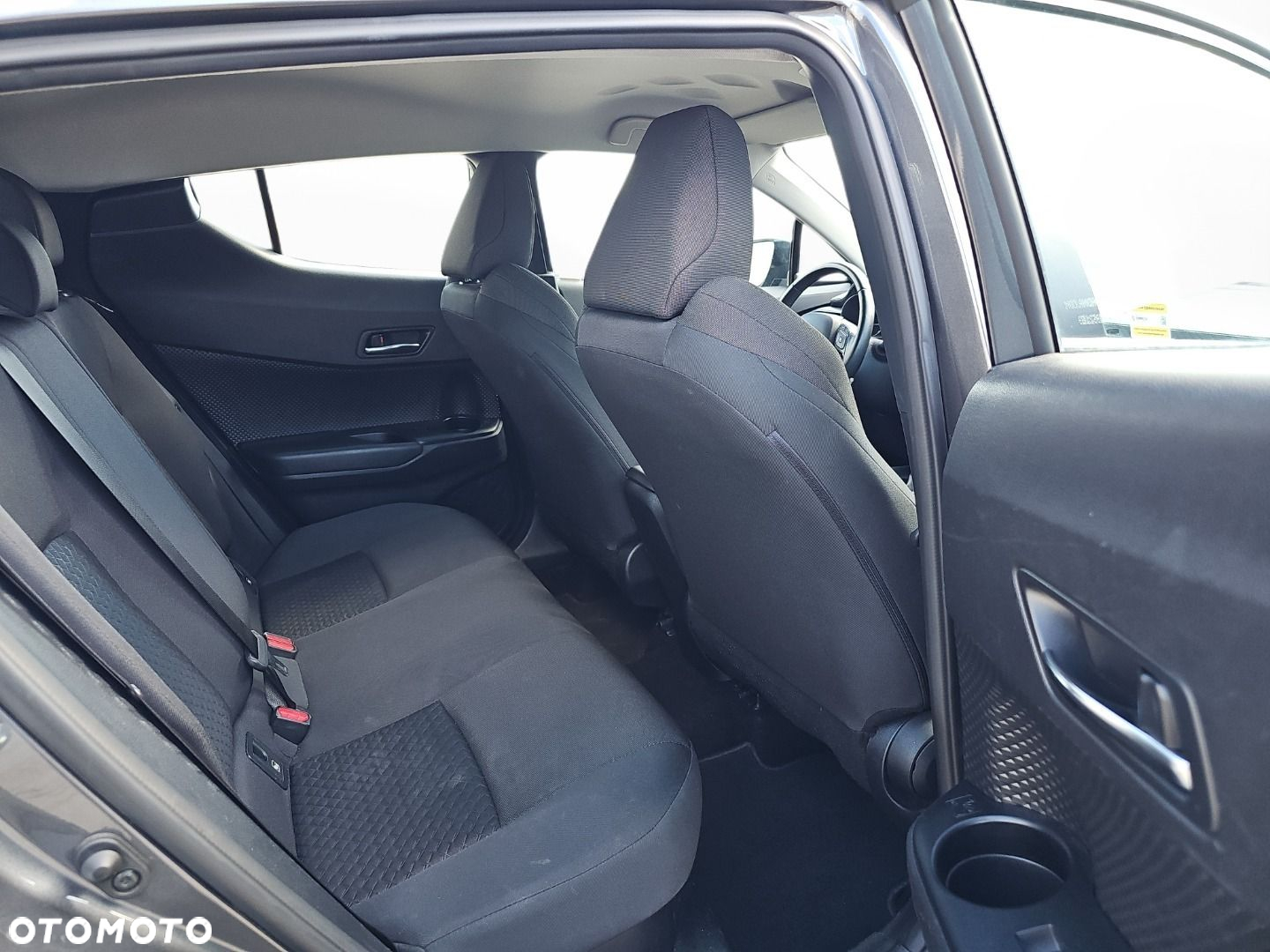 Toyota C-HR - 13