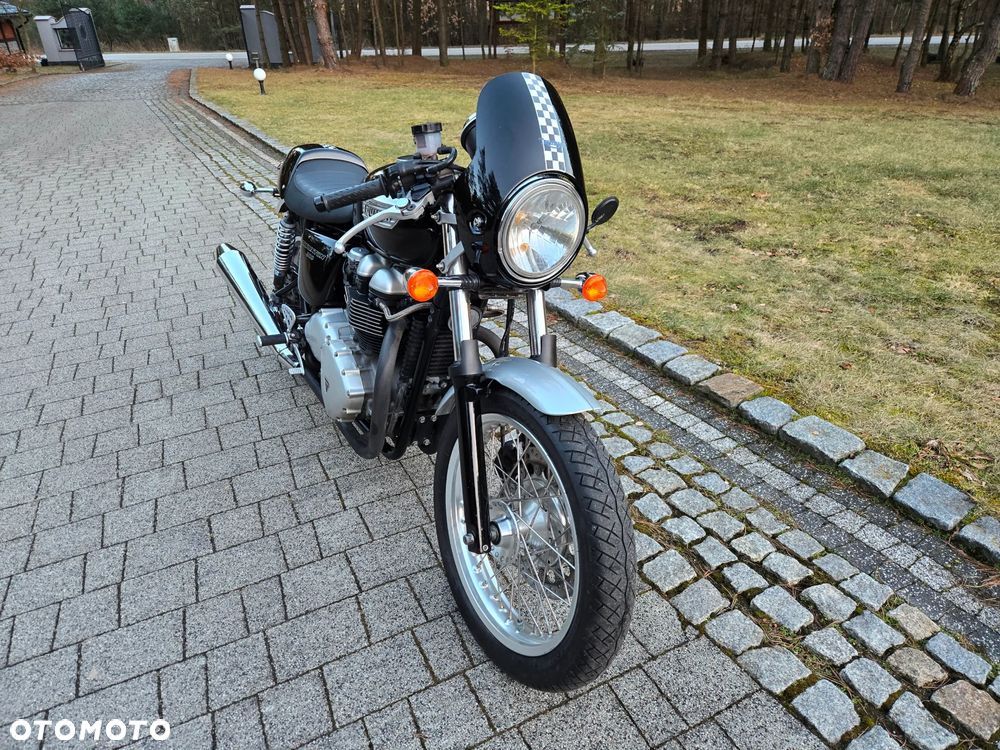 Triumph Thruxton - 14