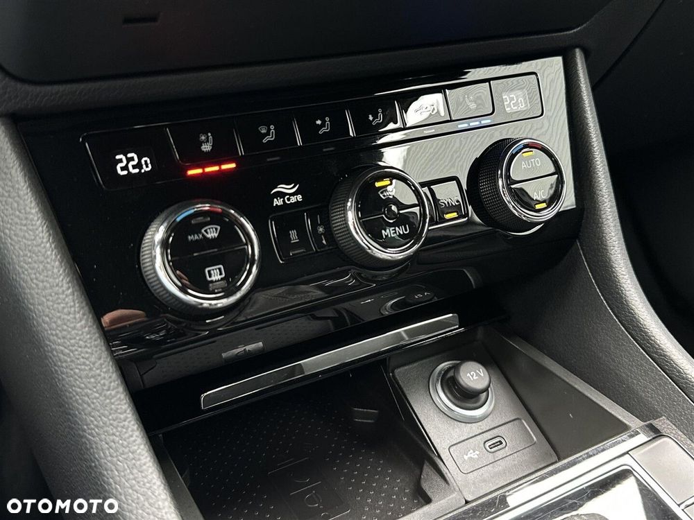 Skoda Superb 2.0 TDI SCR 4x4 L&K DSG - 20