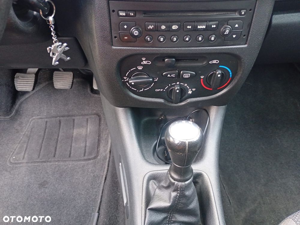 Peugeot 206 - 8